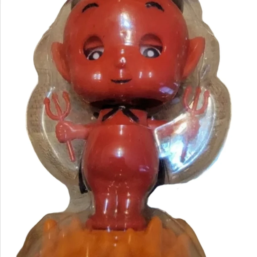 5-Solar Powered Dancing Devil, Bride, Dead Boy, Swinging Ghost, & Your choice - Picture 6 of 11